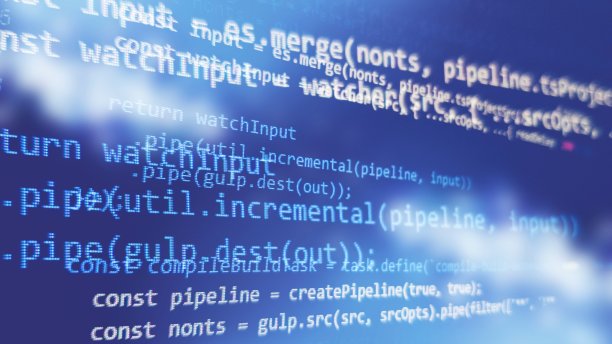 桌面PC显示器照片。Javascript函数，变量，对象。项目经理提出新的想法。未来的技术创造过程。图片下载