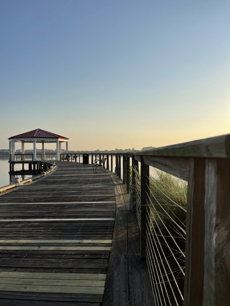 露台日出时图片下载