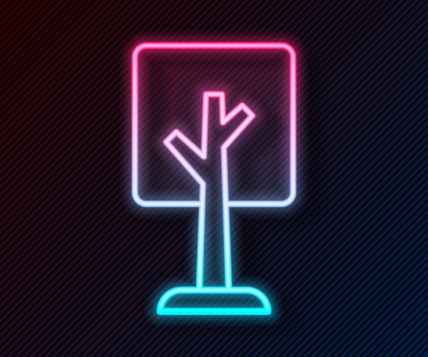 发光的霓虹线树图标孤立在黑色的背景。森林的象征。向量图片下载