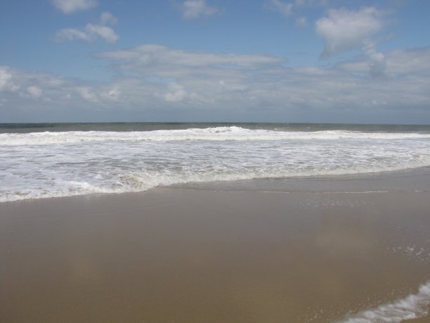 有沙滩和蓝天的海景图片下载