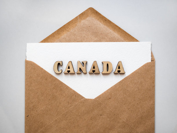 加拿大日快乐。邮政信封。节日的概念图片下载