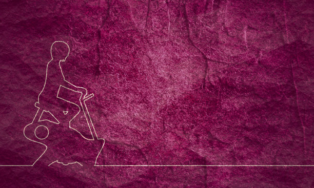 骑健身自行车的美女。石材的垃圾纹理图片下载