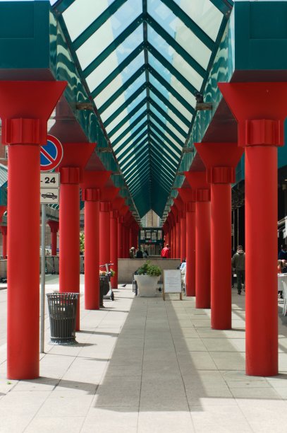 卡多纳车站的柱子图片下载