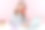 微笑积极的女销售经理在固定电话上接听电话，在笔记本电脑上下单，在工作场所与客户沟通图片下载