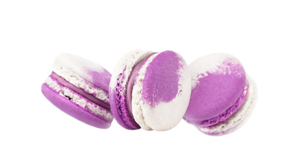 三个淡紫色的法国马卡龙孤立在白色的背景上。图片下载
