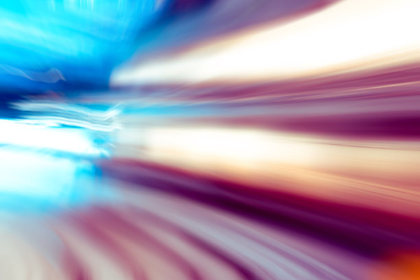 城市夜间交通灯轨迹的抽象图像图片下载