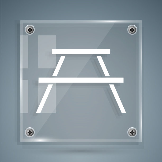 白色的野餐桌两边都有长凳图片下载