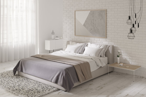 一间现代的卧室，砖墙上挂着一幅水平的海报，一盏黑色的枝形吊灯，床边摆着一张茶几，木地板上铺着地毯，背景是窗户旁边的一块路沿石。图片下载