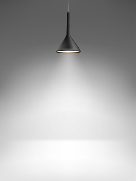 只有一盏亮灯的空房间图片下载