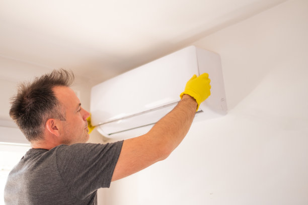 年轻人开空调图片下载