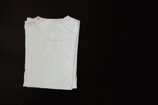 一堆白衣服图片下载