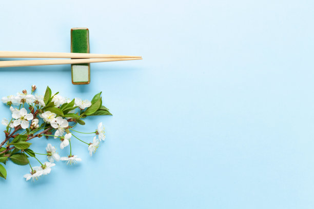 日本美食背景与樱花图片下载