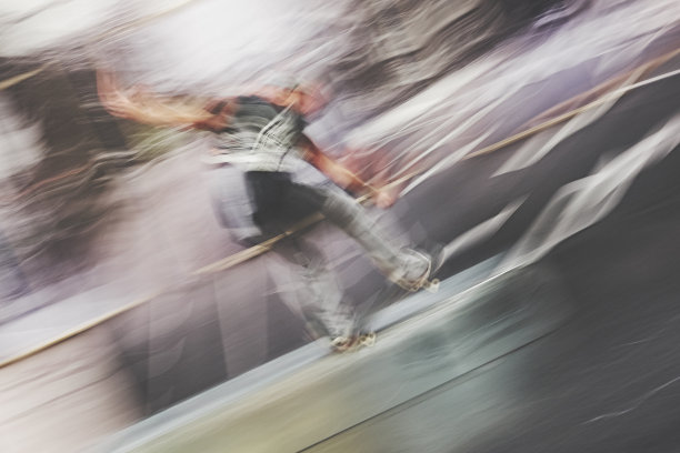 运动中的女性图片下载