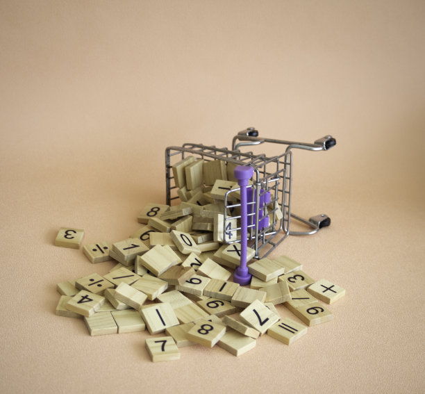 购物车和数字木块的背景。图片下载