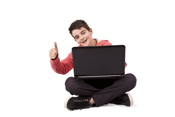 孩子与电脑隔离白色图片下载