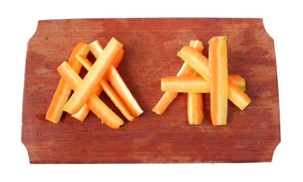 孤立在白色背景上的胡萝卜片或(胡萝卜)图片下载