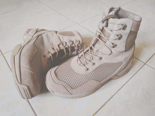 战术的鞋子图片下载