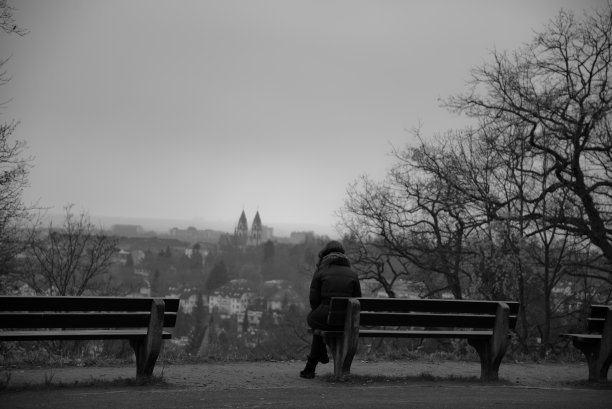 孤独的图片下载