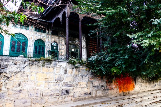 印度查谟克什米尔Kalleshwari寺庙图片，斯利那加的第一个清真寺Khanqah-e-Moula是在拆除古老的Kalleshwari寺庙后建造的，献给Maa Kali。这座清真寺是由Sikandar Shah Miri建造的。图片下载