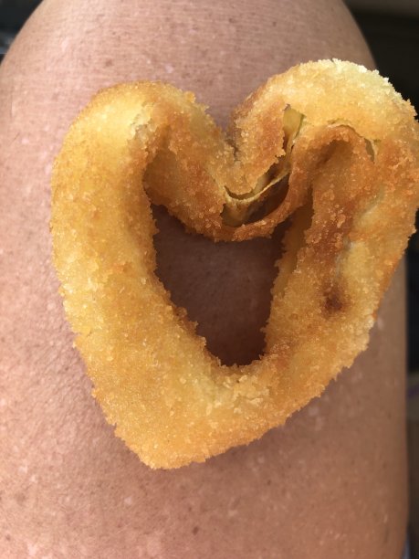 心形的油炸食品图片下载