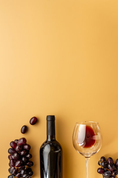 红酒杯和葡萄酒瓶图片下载
