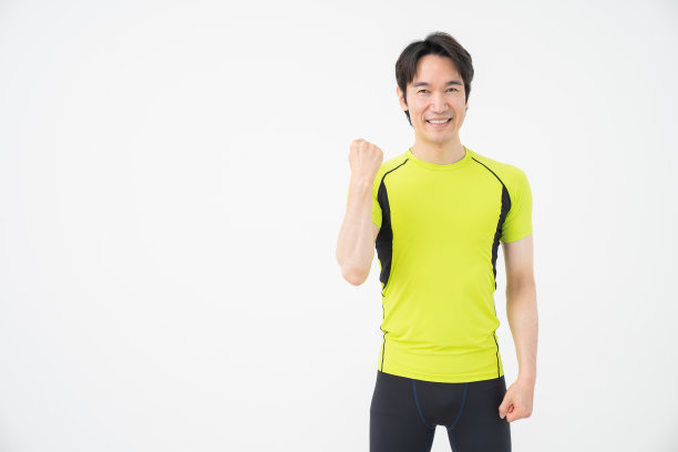 从事体育运动的中年男子图片下载