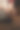 特写镜头:一个女人的手拿着烤好的咖啡豆，而袋子里装满了咖啡豆图片下载