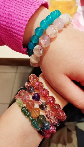 水晶手镯图片下载