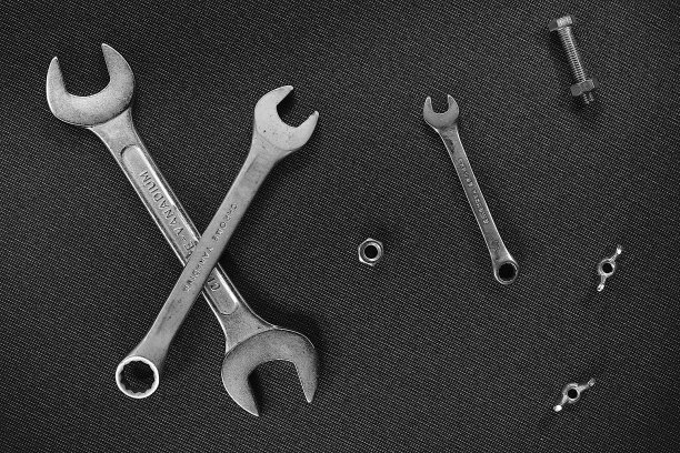 俄罗斯Tver 1月11日2020铬钒扳手，螺母和螺栓织物表面。特写镜头图片下载