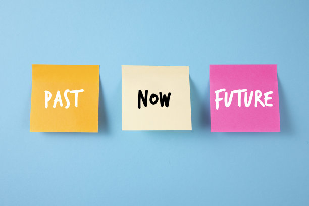 过去现在未来图片下载