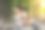 亚洲健身女孩做俯卧撑胸部和手臂与扶手户外图片下载