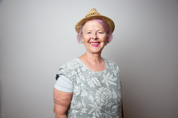 高级快乐女人图片下载