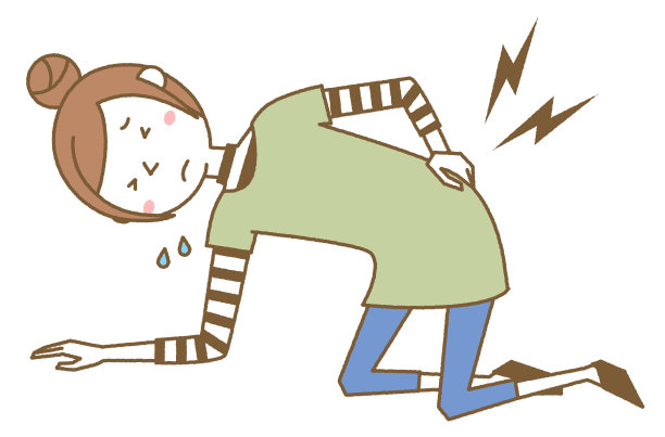 年轻女子因背部疼痛而蹲下来图片下载