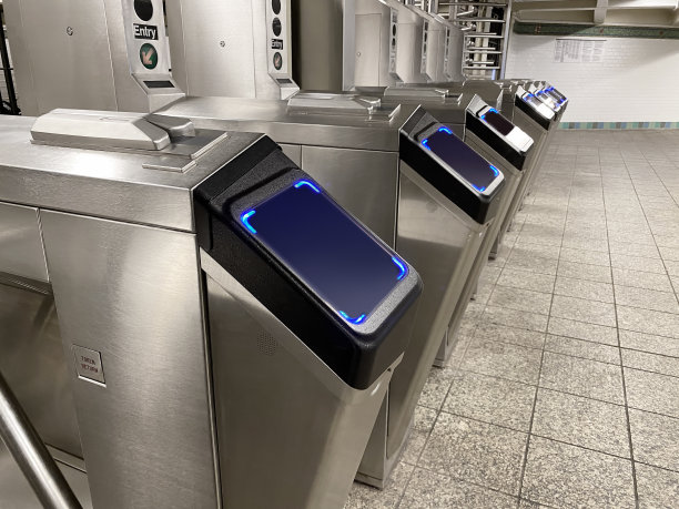 地铁入口处图片下载