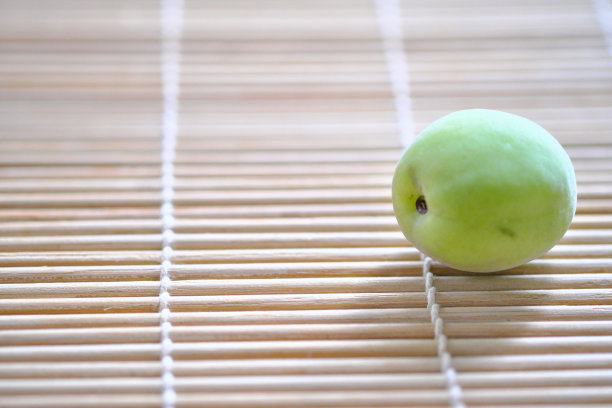 美丽的日本梅子图片下载