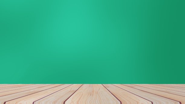 木桌子上的绿色模糊背景，桌子的背景图片下载