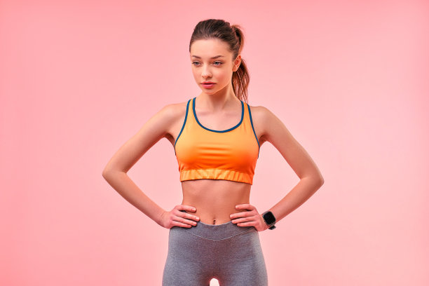 彩色背景的女人图片下载