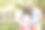 兴奋的年轻夫妇购买了他们的第一套房子。图片下载