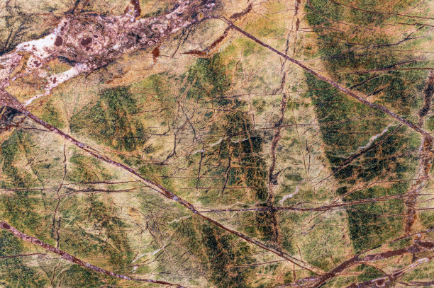 绿色天然翡翠石。背景和纹理图片下载