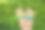 搭配以绿叶为背景、夏季、春季、食物、假日概念的彩色不同口味的甜筒冰淇淋图片下载