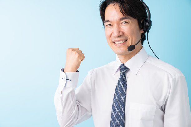 当操作员的中年男子图片下载