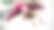 女孩在家里练瑜伽。室内和室外锻炼。运动和健康积极的生活方式概念。图片下载