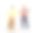 带着相机的游客向女士求助图片下载