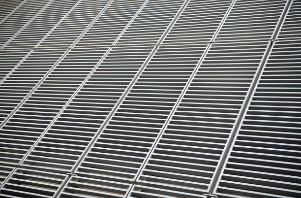 现代结构的斜线几何网格墙建筑细部，建筑结构图片下载