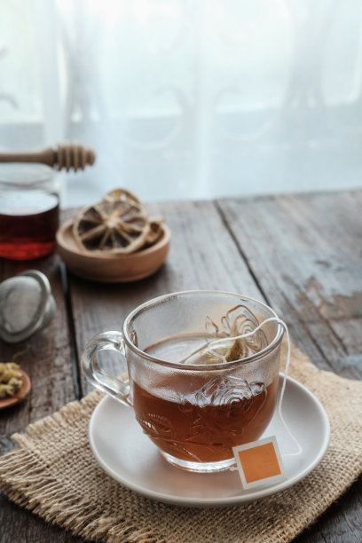 一杯早餐茶，关于放松、假期、周末图片下载