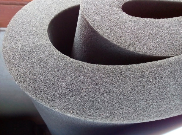 灰色海绵泡沫卷图片下载