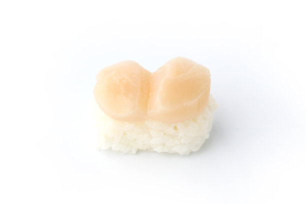 寿司的扇贝孤立在白色的背景图片下载