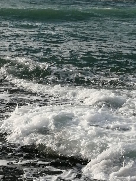 地中海的波浪图片下载
