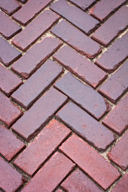 用旧石块铺成的路越来越近了图片下载