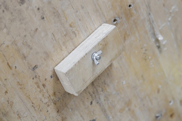 在木工车间加工的木材毛坯图片下载